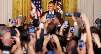 Obama wtih crowd